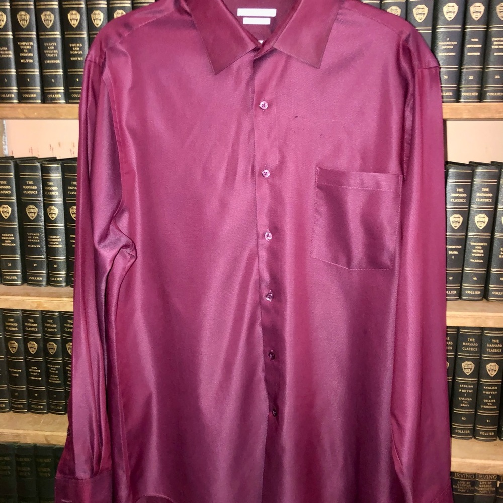 Van Heusen fitted Mens dress shirt neck 16 1/2” and length is 34/35 burgundy